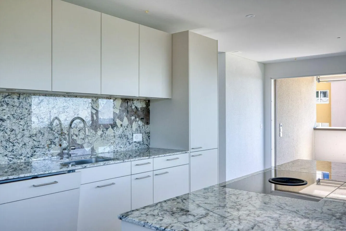 PRIMA OCCUPAZIONE - Appartamento soleggiato di 2,5 stanze - Foto 2 di 6
