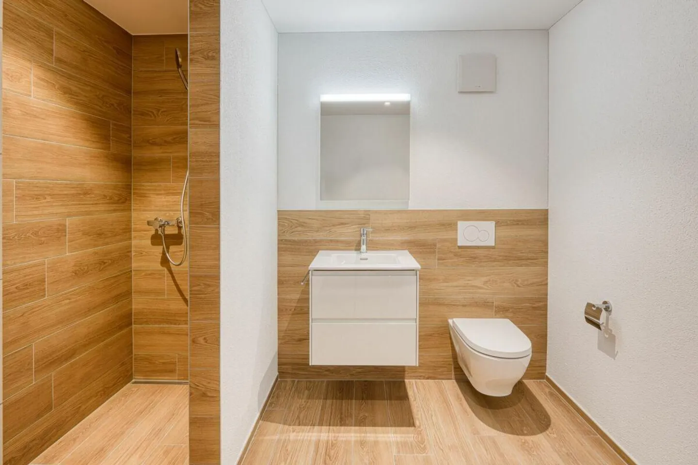 PRIMA OCCUPAZIONE - Appartamento soleggiato di 2,5 stanze - Foto 4 di 6