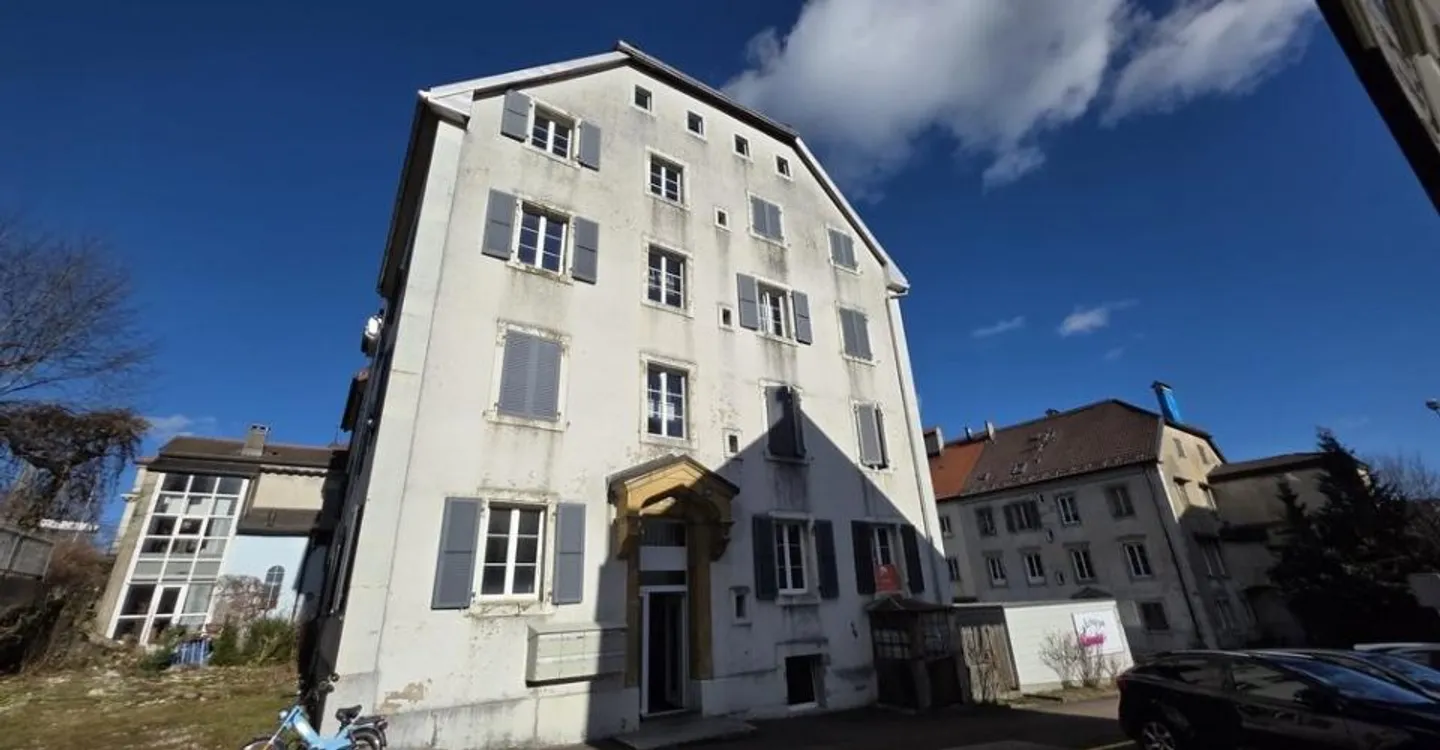 SCHÖNE 2-ZIMMER-WOHNUNG VOLLSTÄNDIG RENOVIERT NEBEN DER SCHULE - Foto 6 von 6
