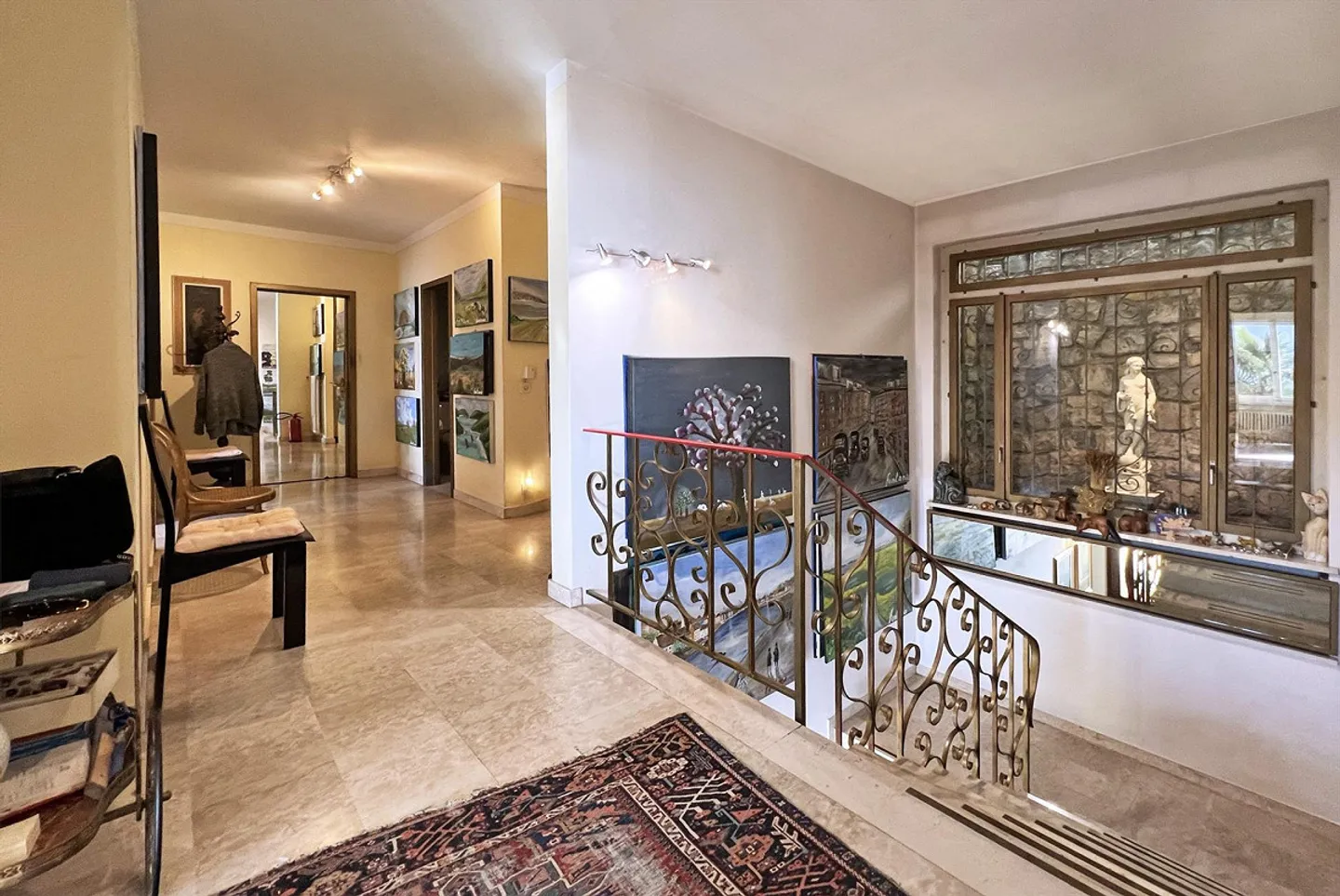 Bezaubernde Villa 6.5 LOC. Seeblick mit Pool in Bissone - Foto 7 von 11