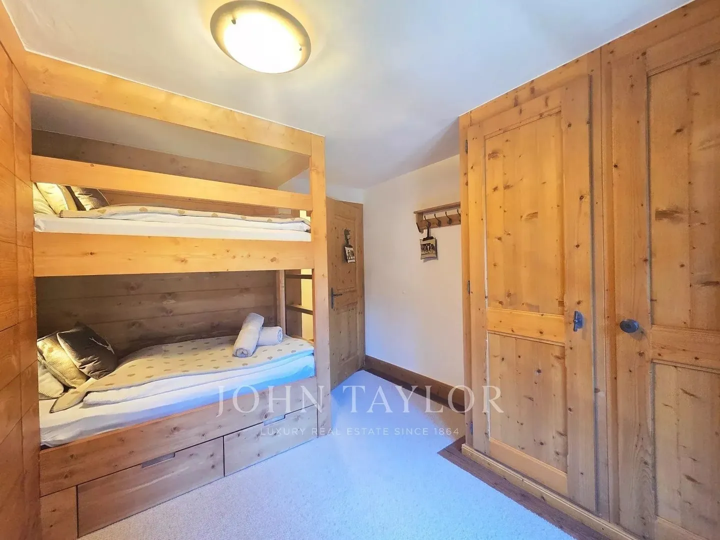 Superb recently renovated apartment 2 minutes from Médran (8 people) - Photo 3 of 12