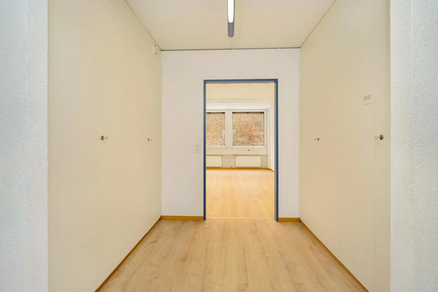Office or commercial space - ready for occupancy - affordable - Photo 7 of 24
