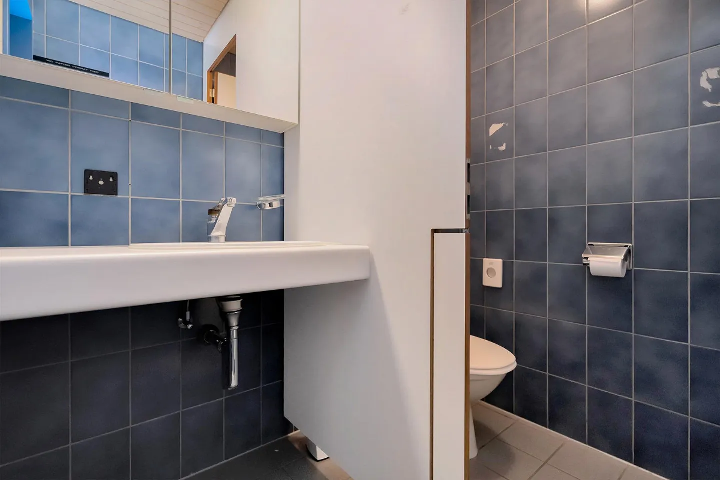 Office or commercial space - ready for occupancy - affordable - Photo 13 of 24