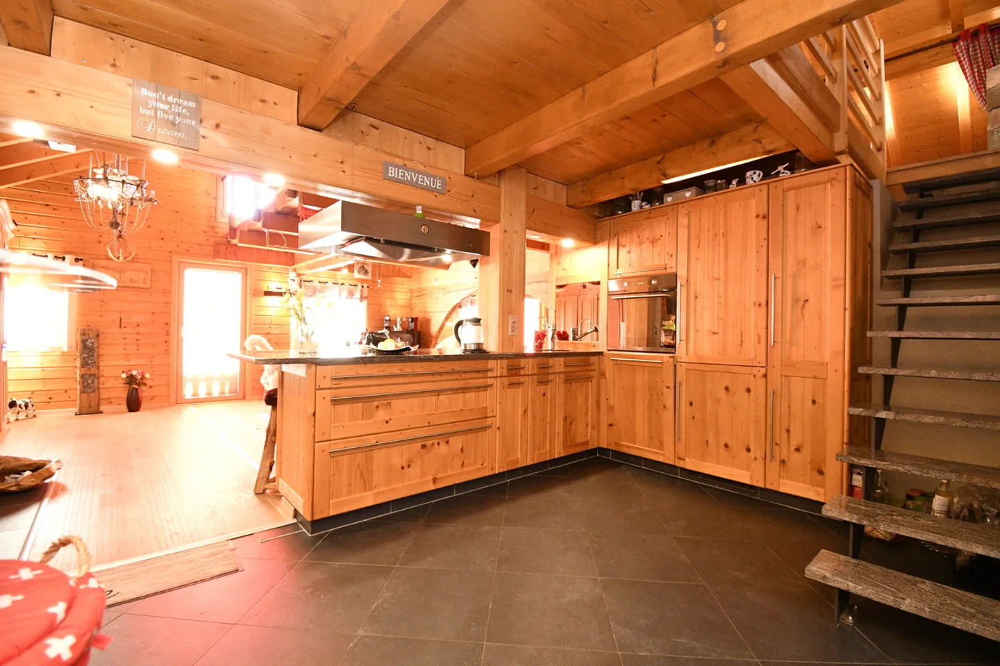 3.5 Room House - Photo 6 of 11