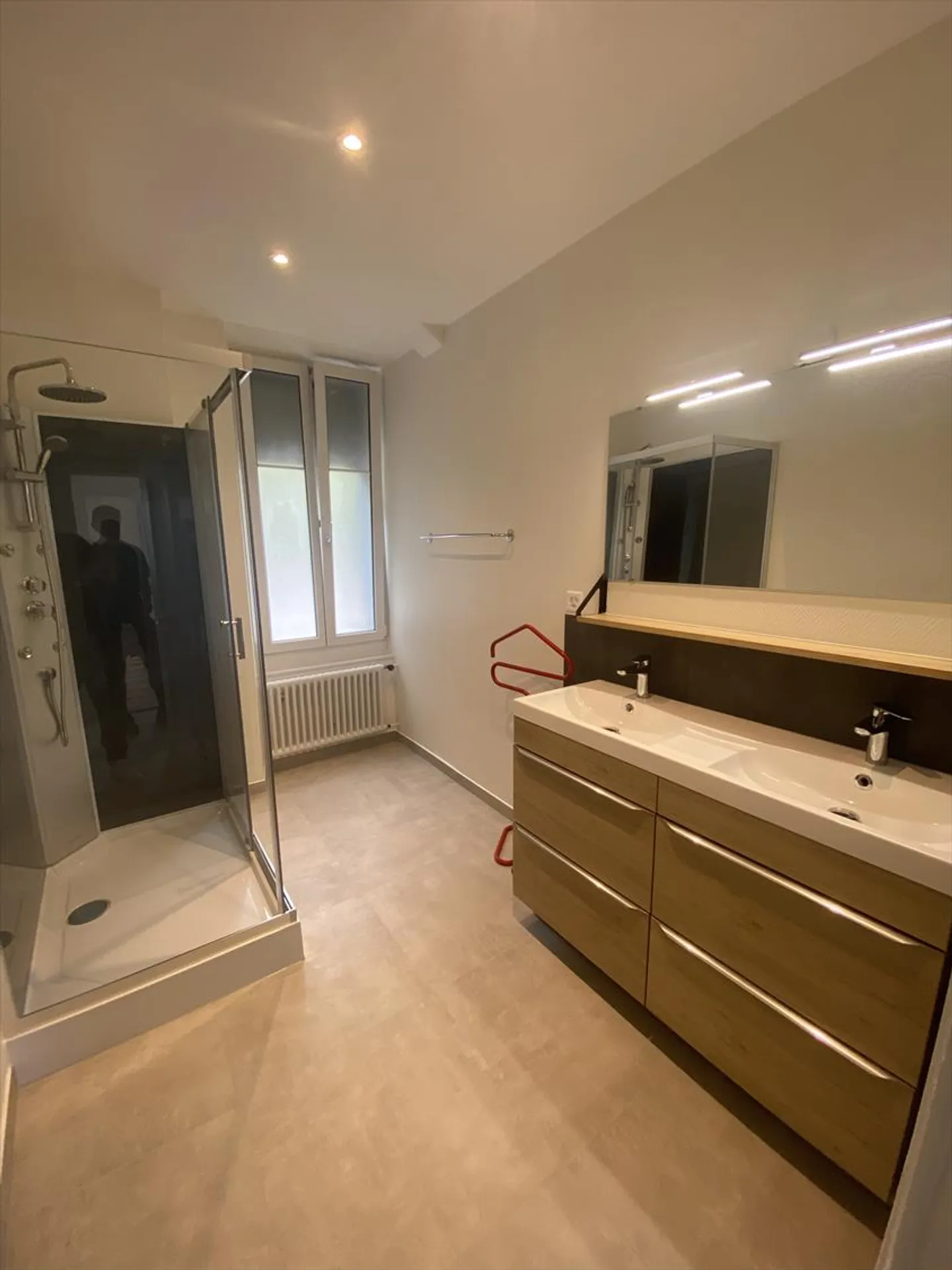 Prächtige helle Wohnung mit Balkon im Herzen von Neuchâtel - Foto 7 von 11