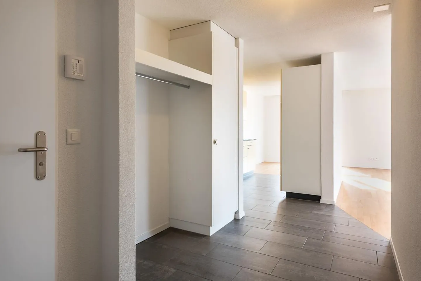 Attraktive 4.5 Zimmerwohnung in ruhiger Wohngegend - Foto 3 von 8