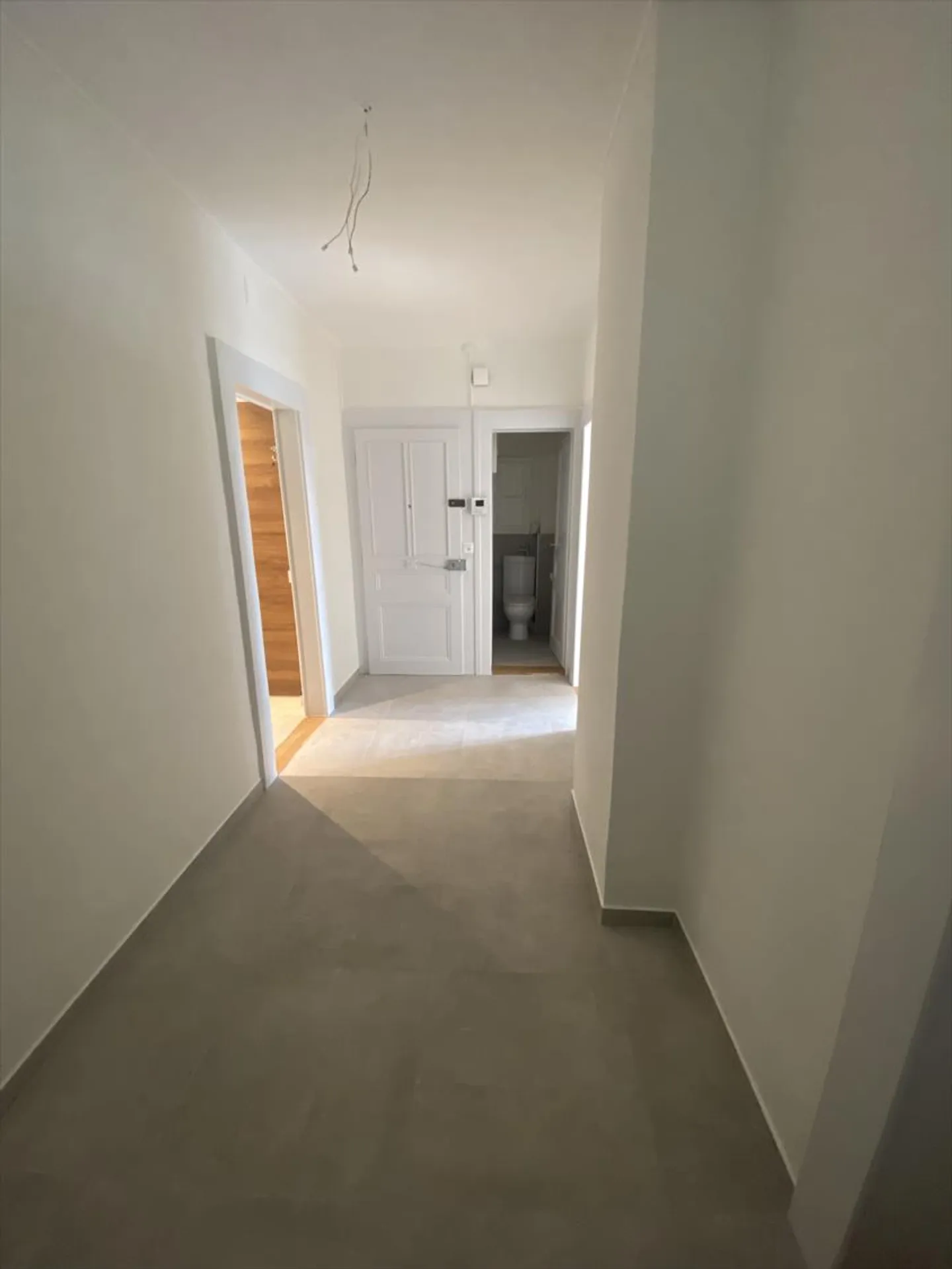 Prächtige helle Wohnung mit Balkon im Herzen von Neuchâtel - Foto 10 von 11