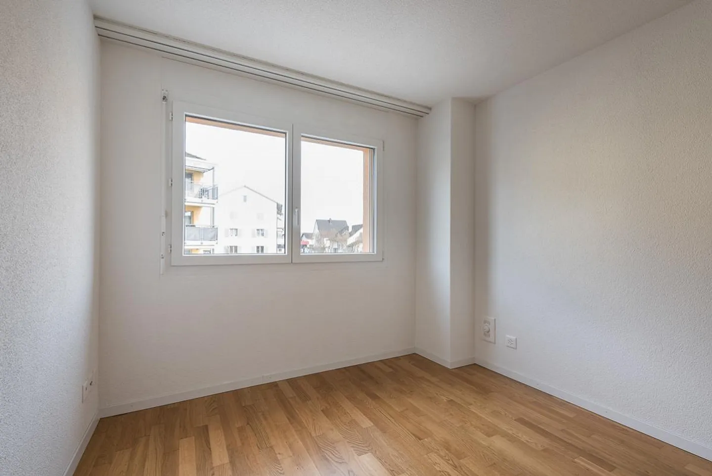 Attraktive 4.5 Zimmerwohnung in ruhiger Wohngegend - Foto 8 von 8