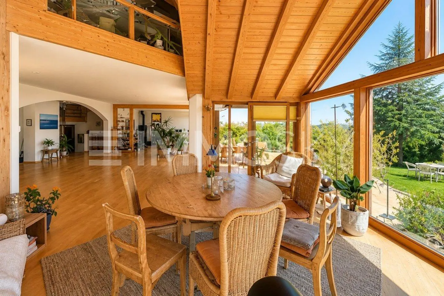 A residential paradise with alpine view - Photo 5 of 5