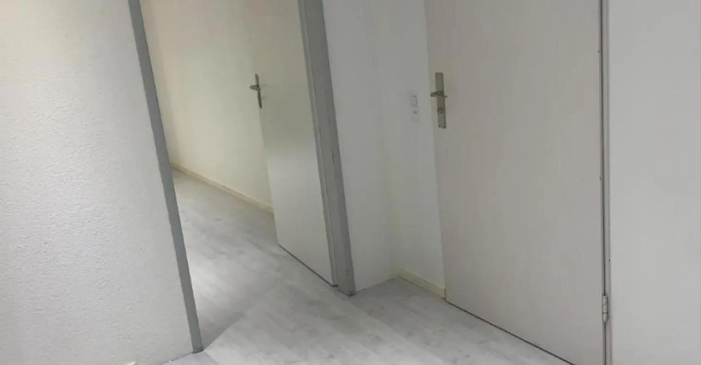 160m2 Office Space near Letzipark - Photo 2 of 8