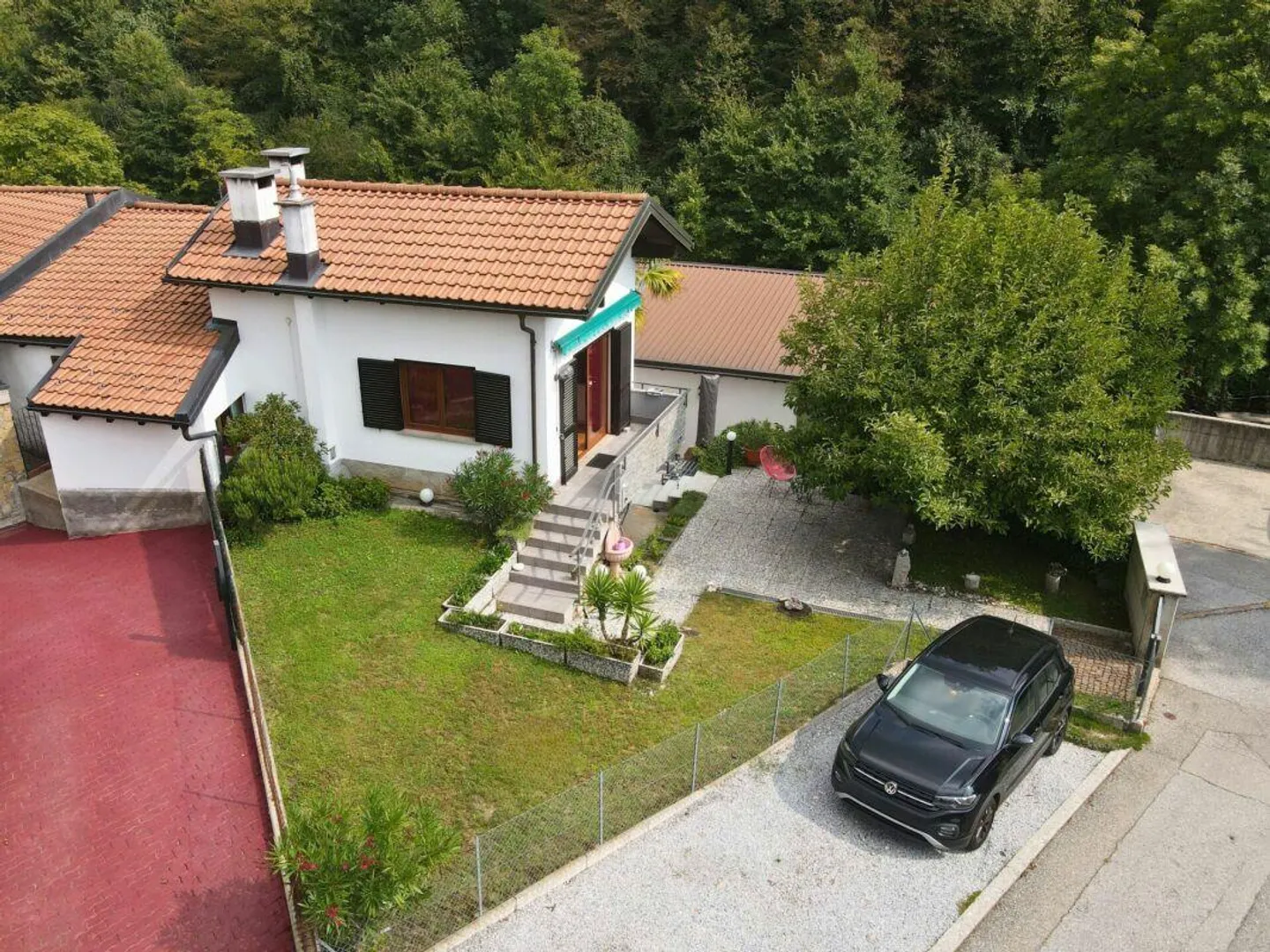 Bella casa unifamiliare in posizione tranquilla - Foto 1 di 20