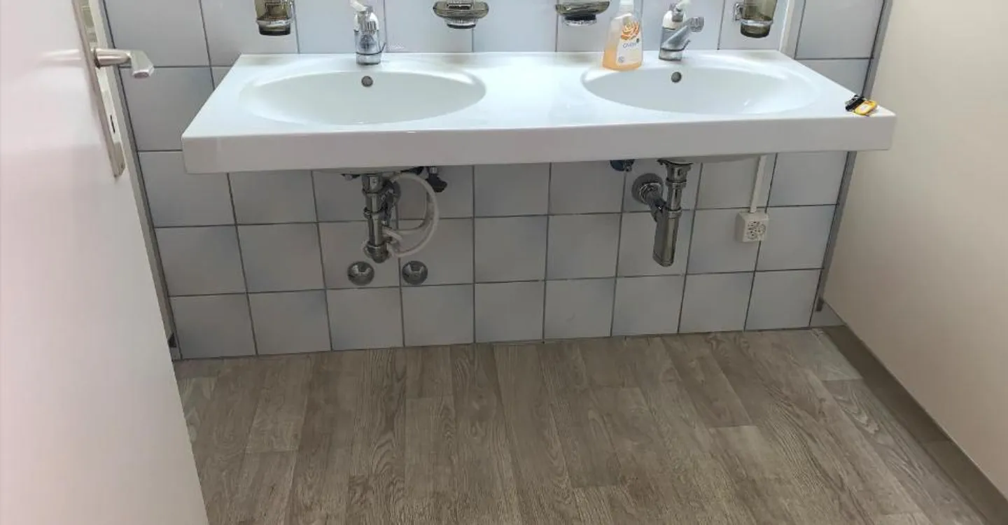 160m2 Office Space near Letzipark - Photo 8 of 8