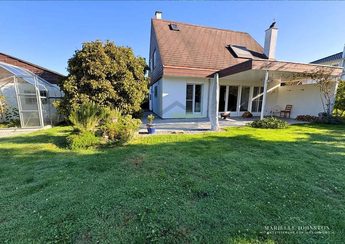 Maison individuelle de 4,5 pièces avec magnifique jardin à Biel-Benken - Photo 1 sur 33