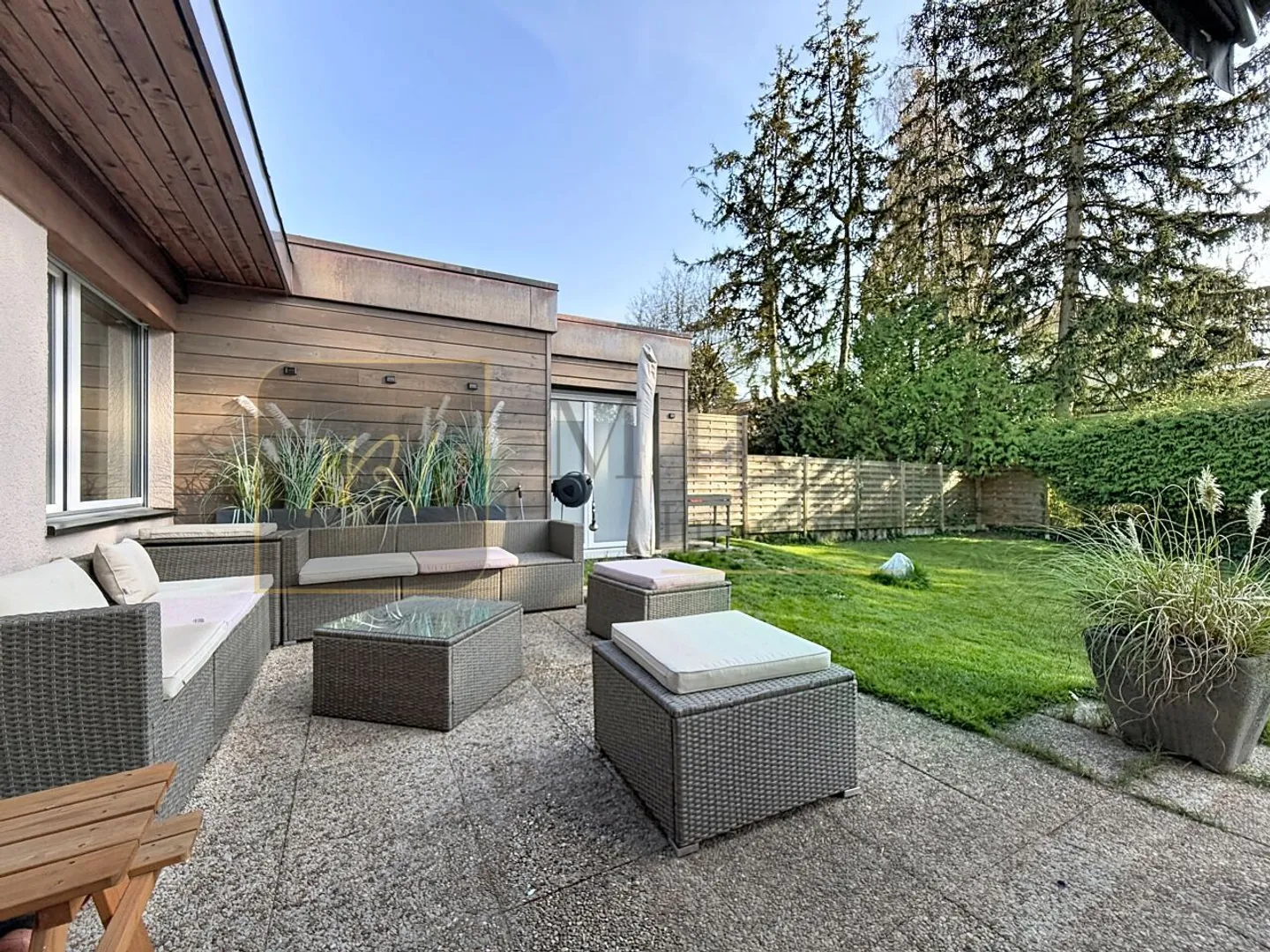 Charming Twin Villa in Grand-Saconnex - Photo 1 of 13