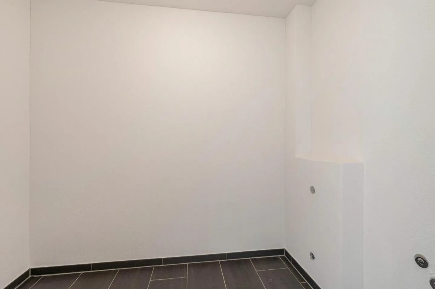 Spacious ground floor apartment with large garden in a quiet area - Photo 11 of 19