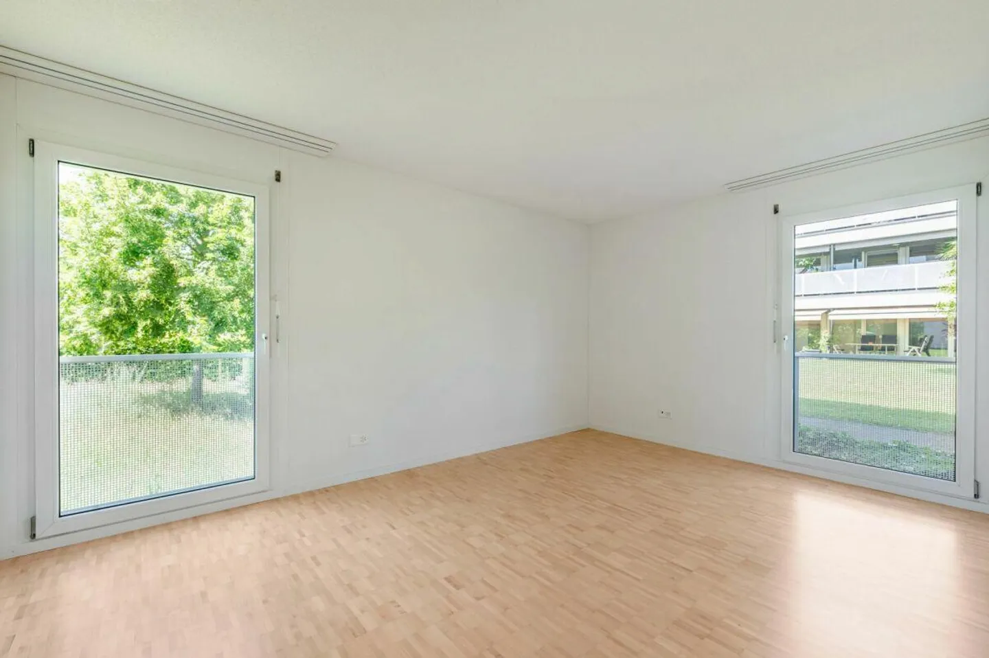 Spacious ground floor apartment with large garden in a quiet area - Photo 13 of 19