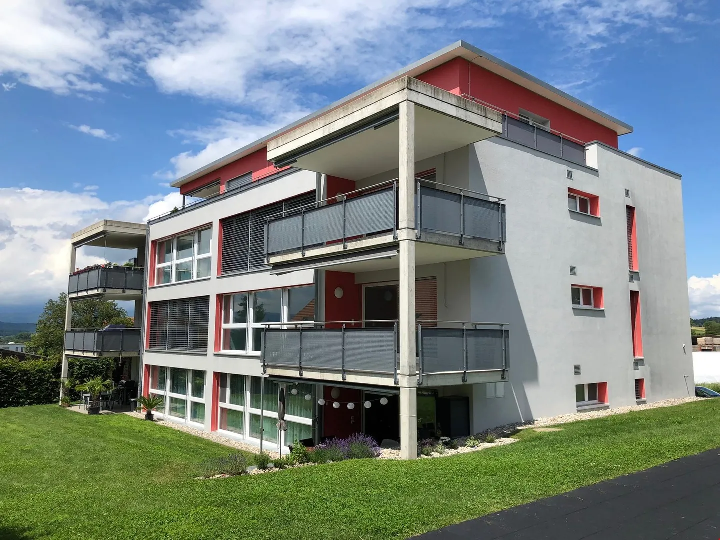 Spazioso appartamento con vista sulla campagna - Foto 1 di 10