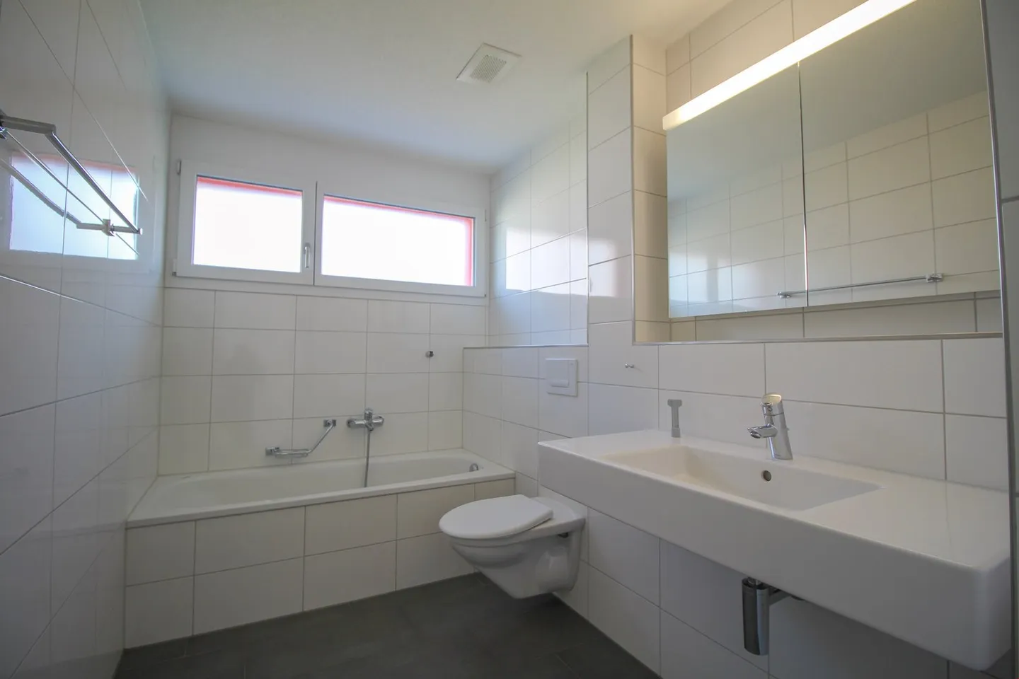 Spazioso appartamento con vista sulla campagna - Foto 2 di 10