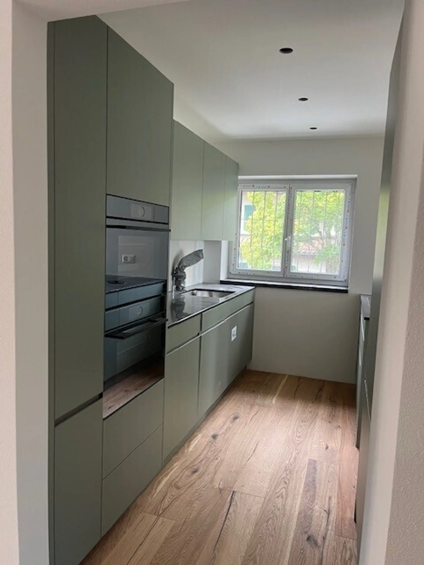 Dreamy 5.5-Room Single-Family House by the Lake - Photo 2 of 8