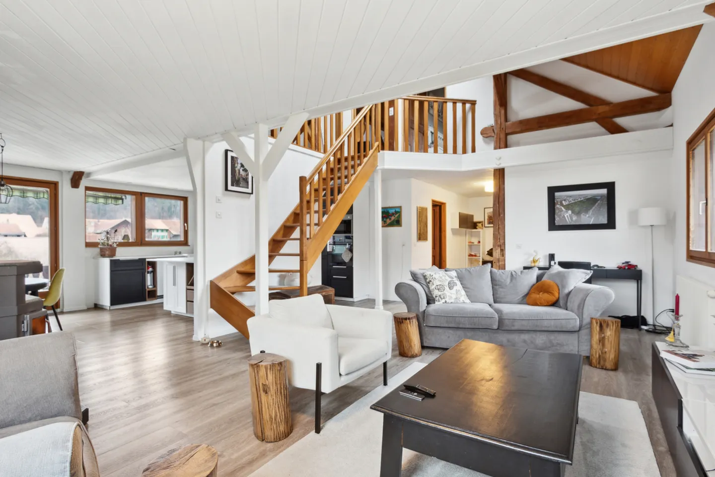 Very nice 5.5 room duplex apartment! - Photo 1 of 13