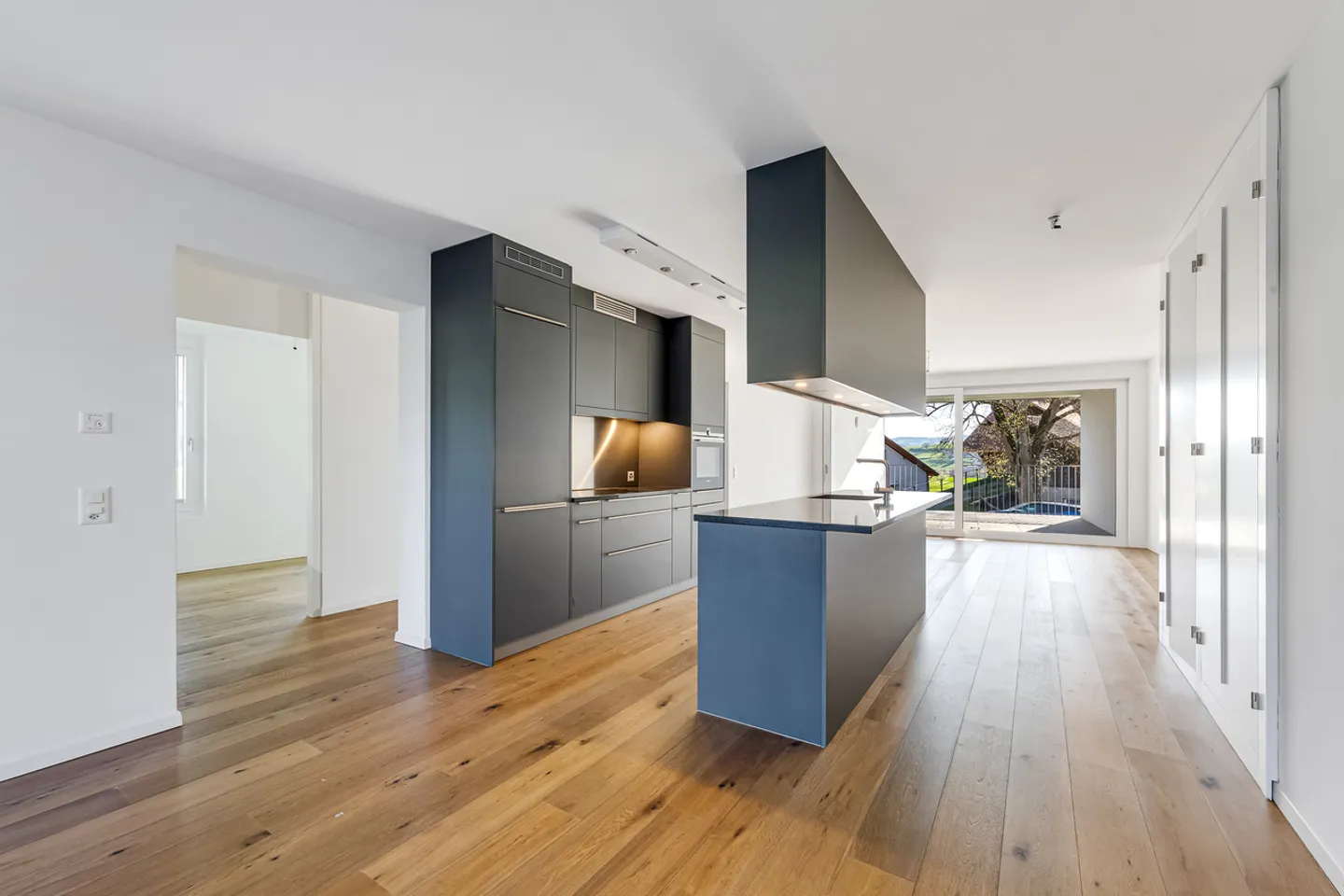 Apartment for sale - Photo 2 of 12