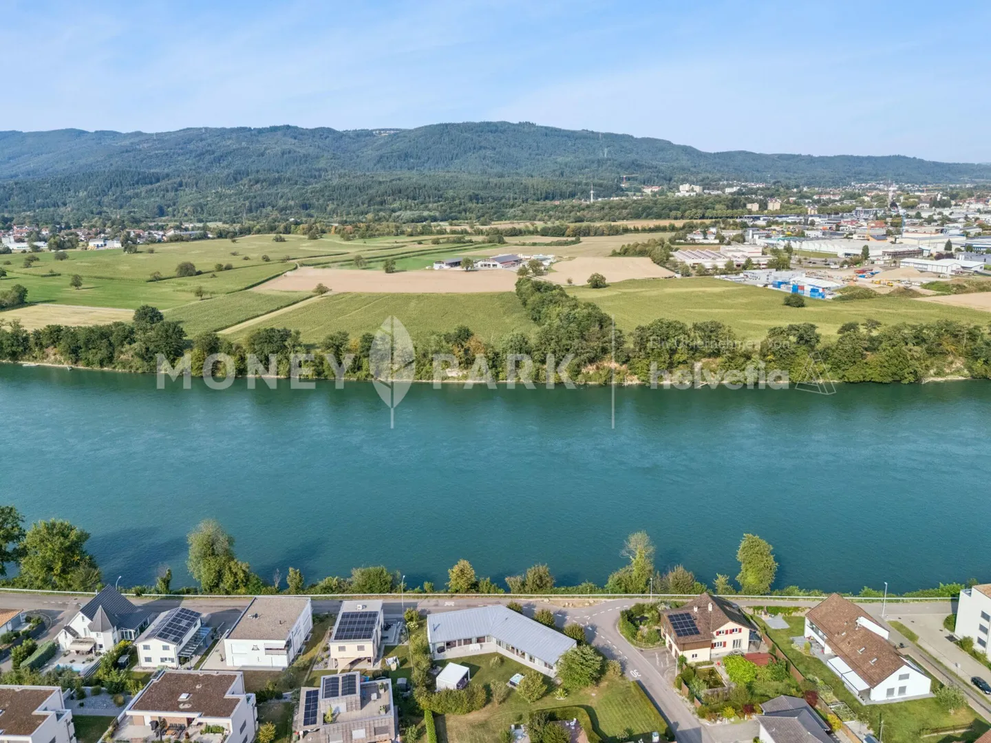 Bungalow esclusivo direttamente sul Reno - Foto 1 di 14