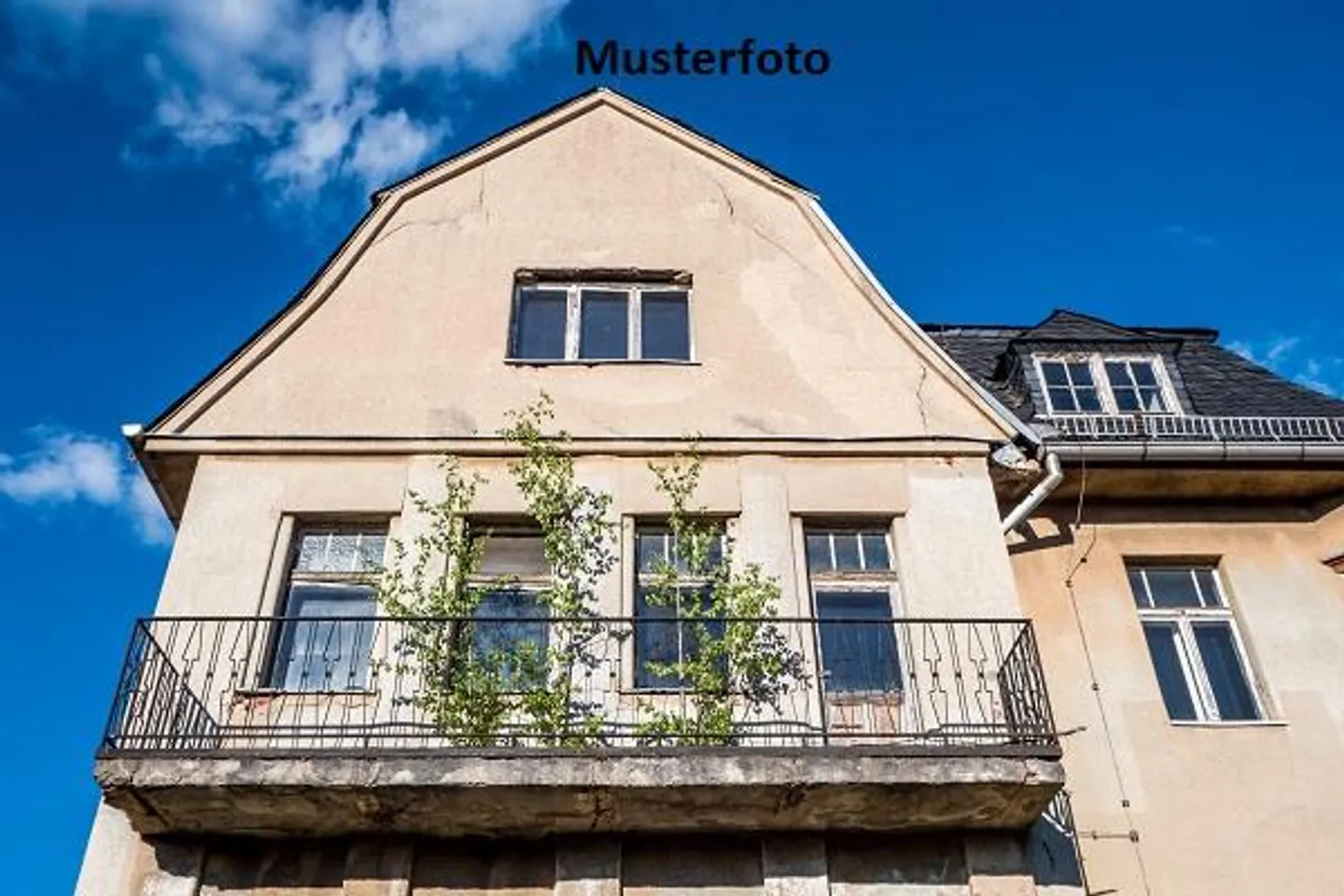 Auktionsobjekt mit Terrasse - Foto 1 von 13