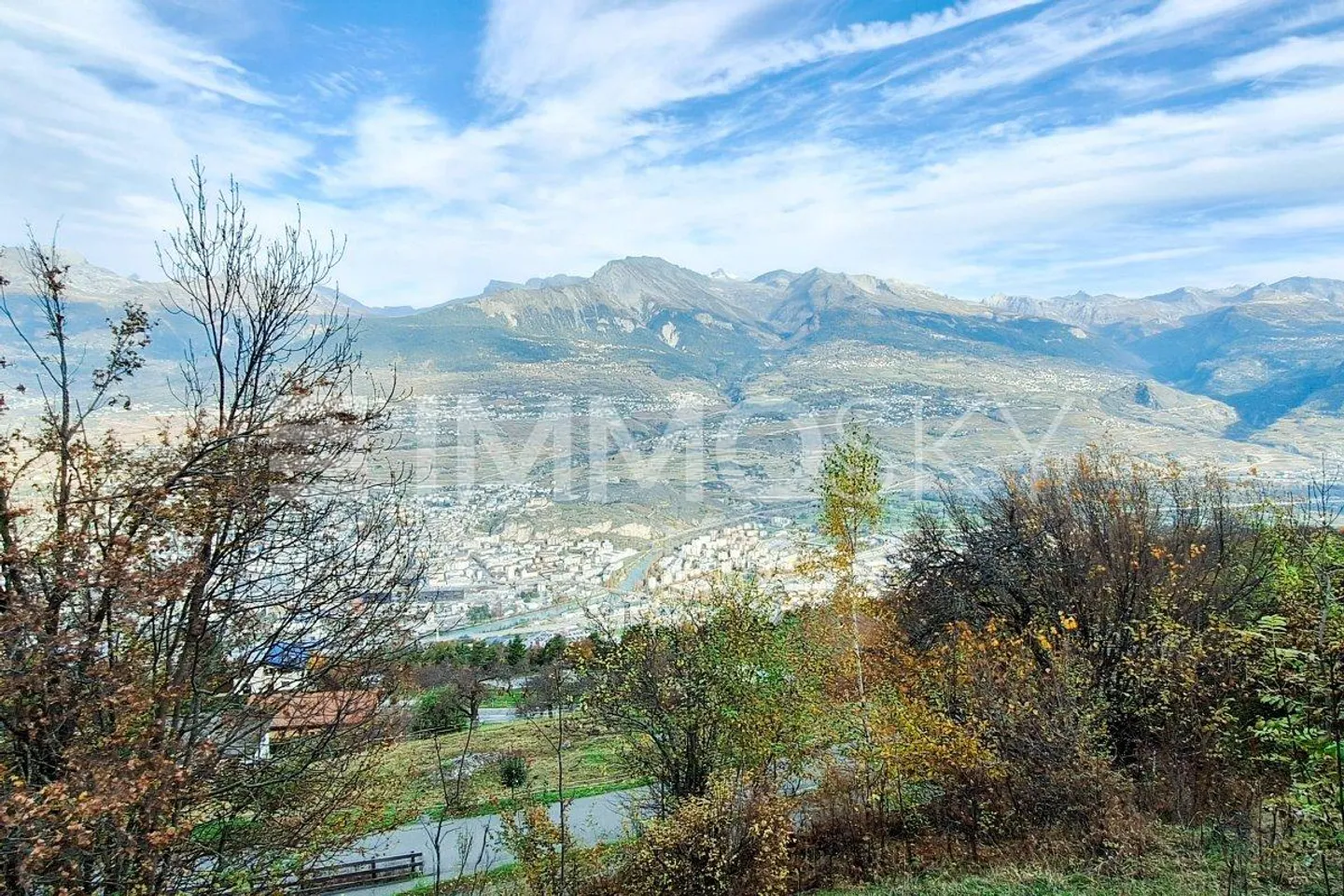 Terreno edificabile con vista, residenza secondaria possibile - Foto 2 di 3