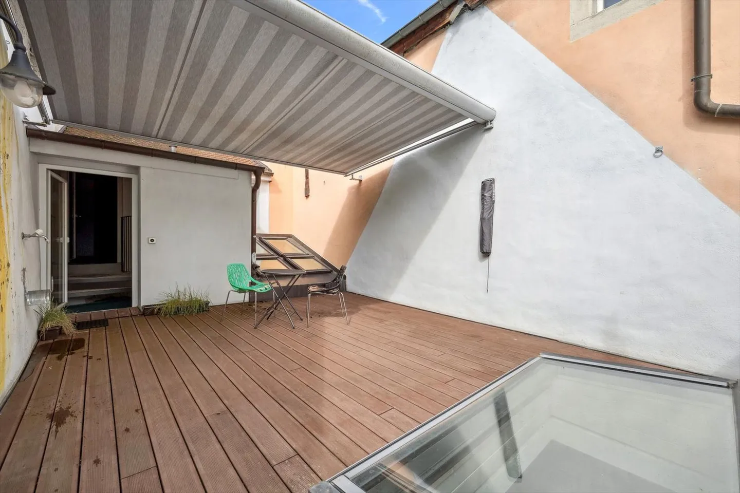 Maison de ville charmante et spacieuse, entièrement rénovée. - Photo 9 sur 11