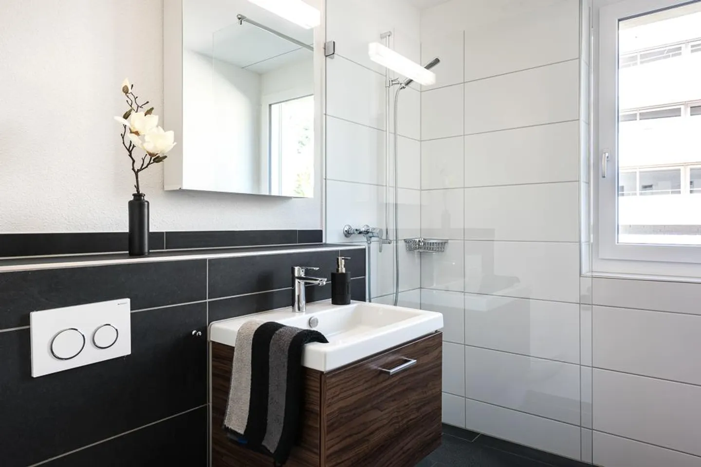 Modernes Apartment mit Terrasse - Foto 4 von 9