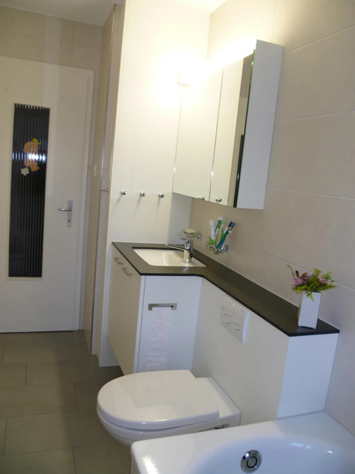 Affordable, very well located 4-room apartment - Photo 3 of 8