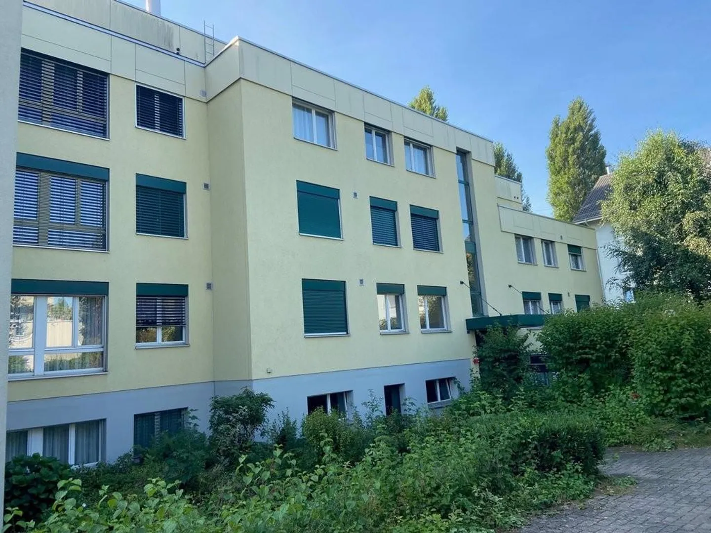 Helle 4.5-Zimmer-Attika-Wohnung in der nähe vom Shoppyland - Foto 1 von 11