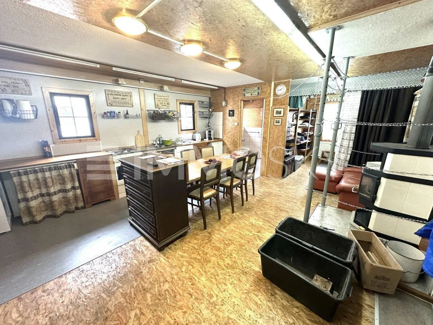 Residential building for sale - Photo 3 of 5