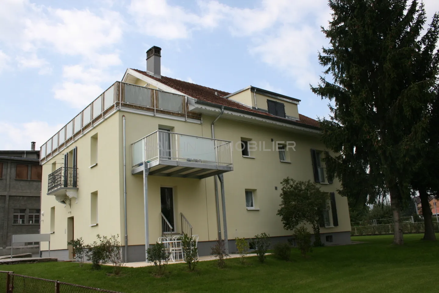 2.5 Room Apartment - Photo 1 of 10