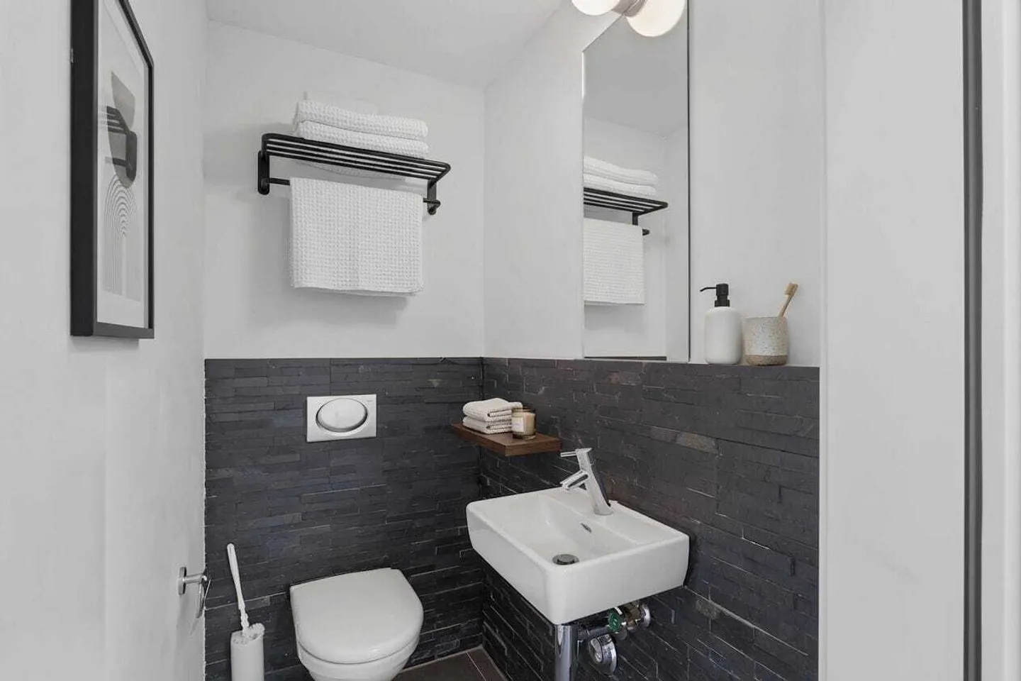 Appartement sous les combles 3½ pièces avec galerie près de Berne élégant et unique - Photo 6 sur 9