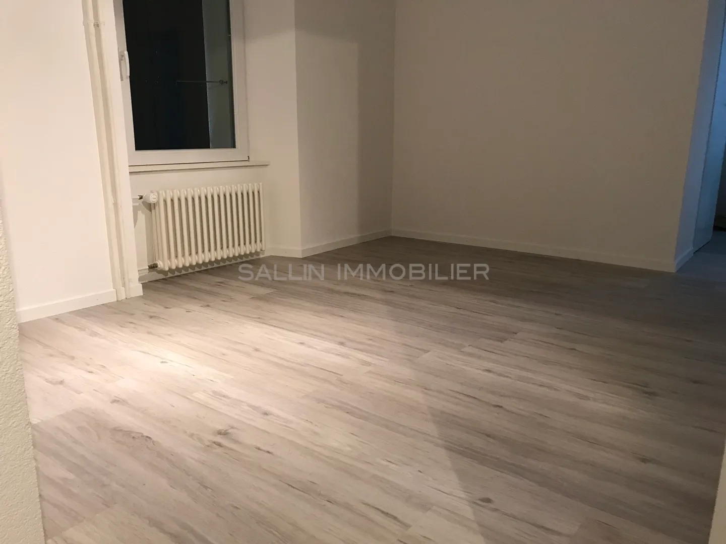 2.5 Room Apartment - Photo 3 of 10