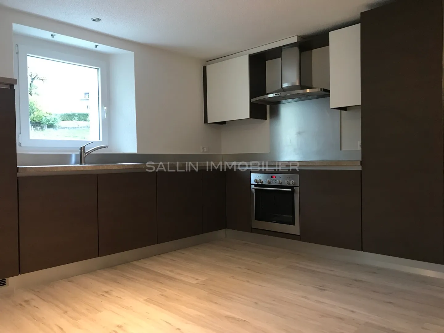 2.5 Room Apartment - Photo 4 of 10