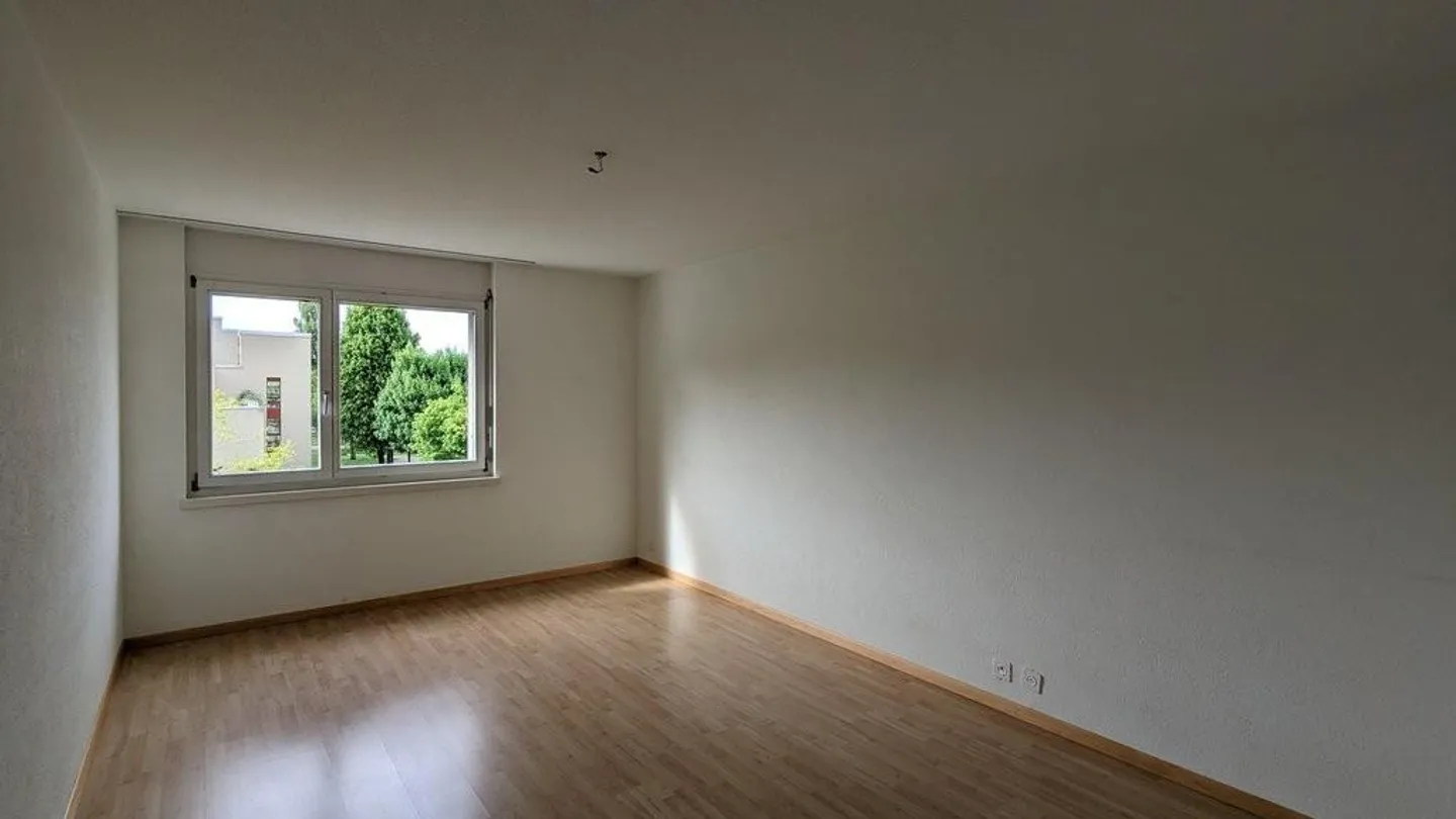 Helle 4.5-Zimmer-Attika-Wohnung in der nähe vom Shoppyland - Foto 7 von 11