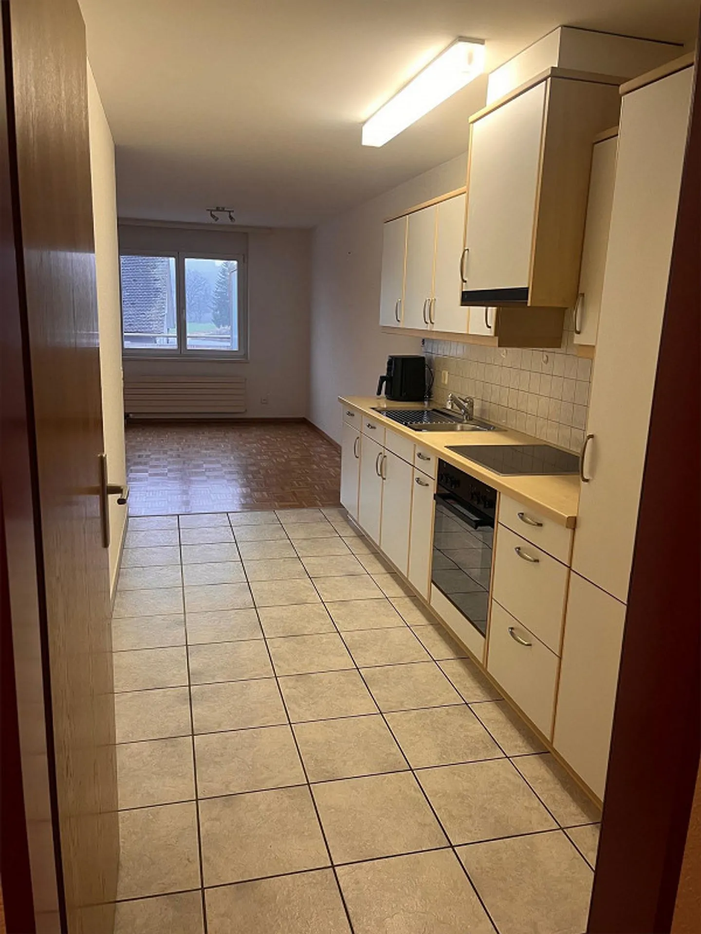 Appartement ancien spacieux de 1,5 pièce en emplacement central - Photo 5 sur 7