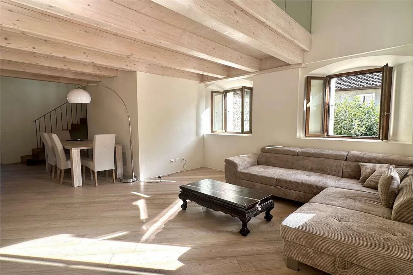 Bellissimo appartamento duplex di 2,5 stanze - Foto 4 di 9