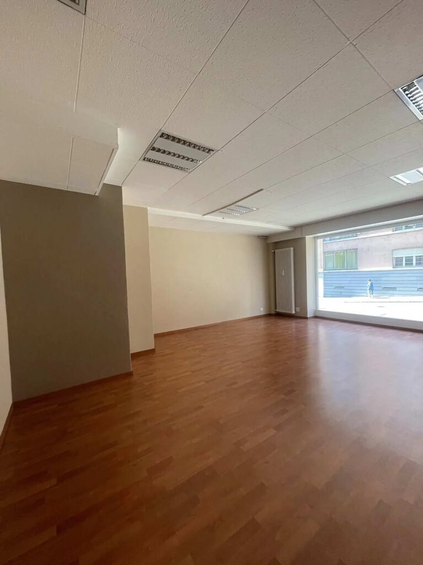 Il tuo futuro spazio commerciale nel centro di Losanna! - Foto 2 di 6