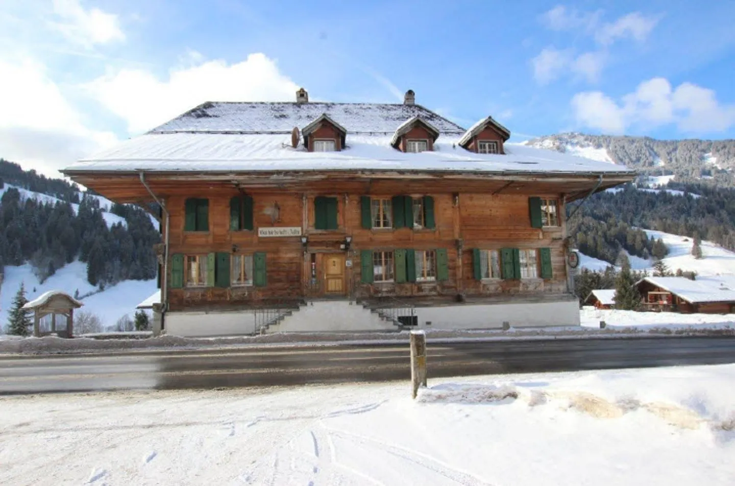 Wohn- & Geschäftshaus - Foto 2 von 13