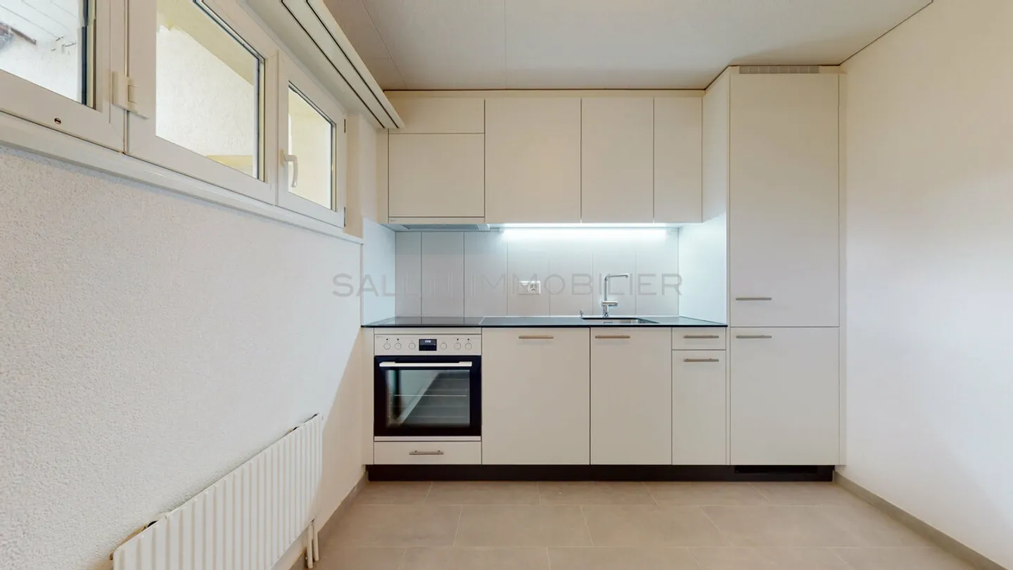 APPARTEMENT DE 3½ PIECES 
RENOVE - Photo 3 sur 14