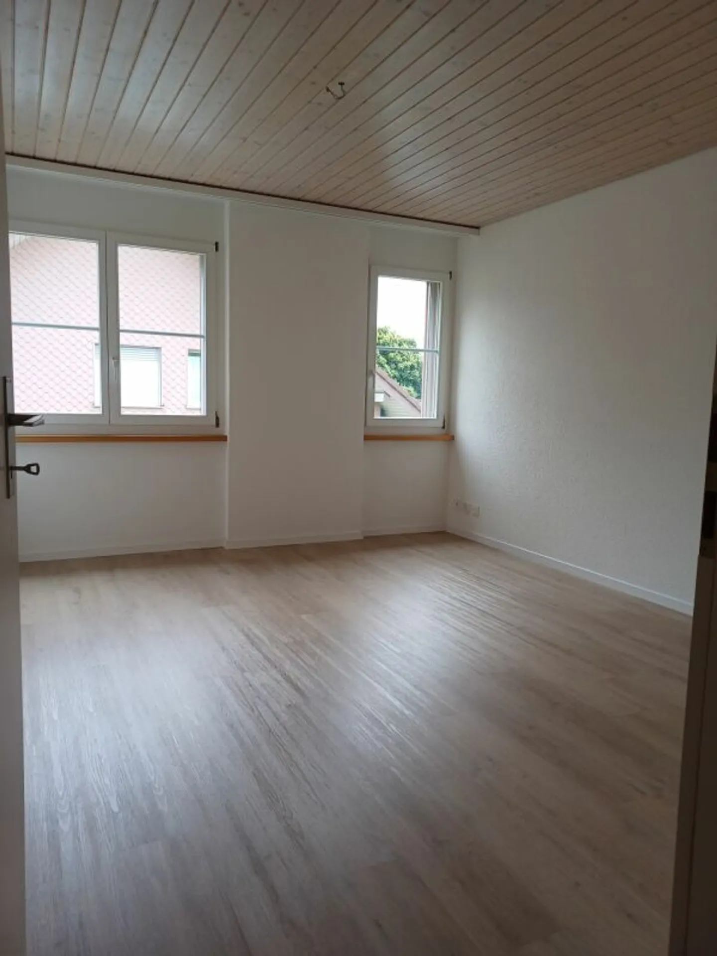 Appartement 3 1/2 pièces avec balcon et vue sur la montagne - Photo 5 sur 9