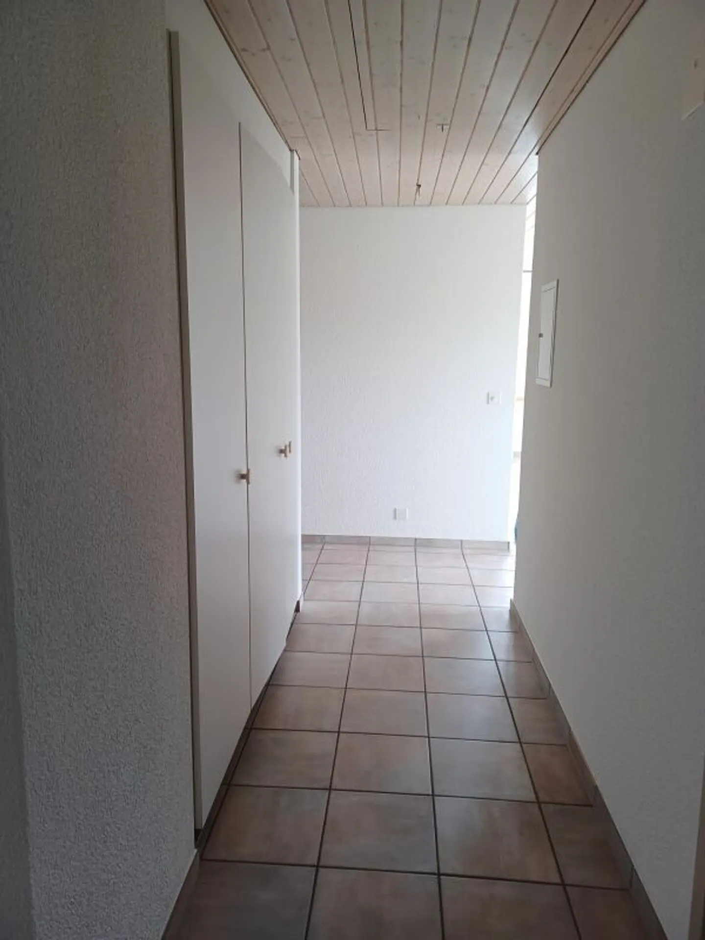 Appartement 3 1/2 pièces avec balcon et vue sur la montagne - Photo 8 sur 9
