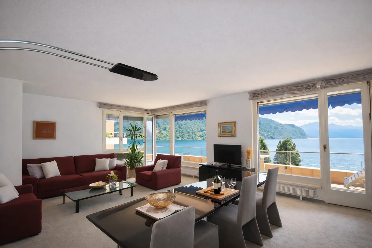 Apartment Facing Lake Lugano with Breathtaking View in Castagnola - Photo 4 of 19