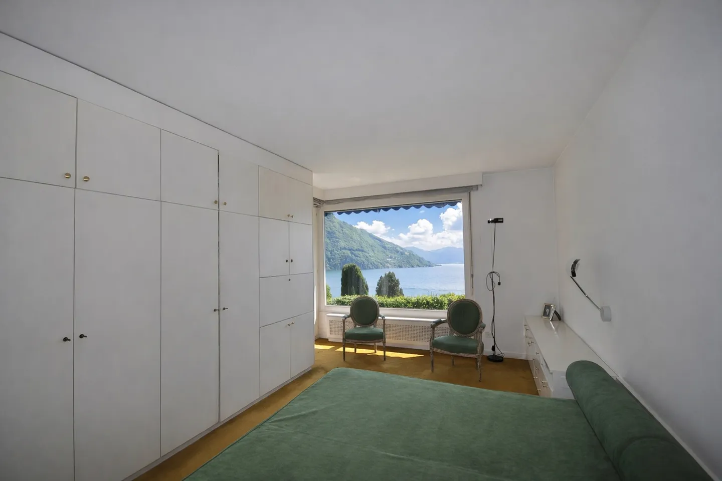 Apartment Facing Lake Lugano with Breathtaking View in Castagnola - Photo 5 of 19