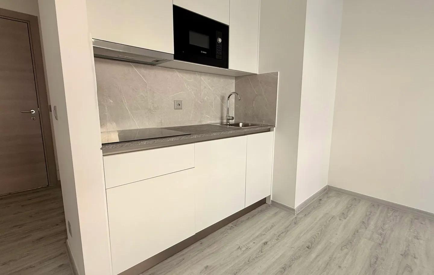 Appartement 1,5 pièces rénové et moderne à Lugano - Photo 1 sur 6