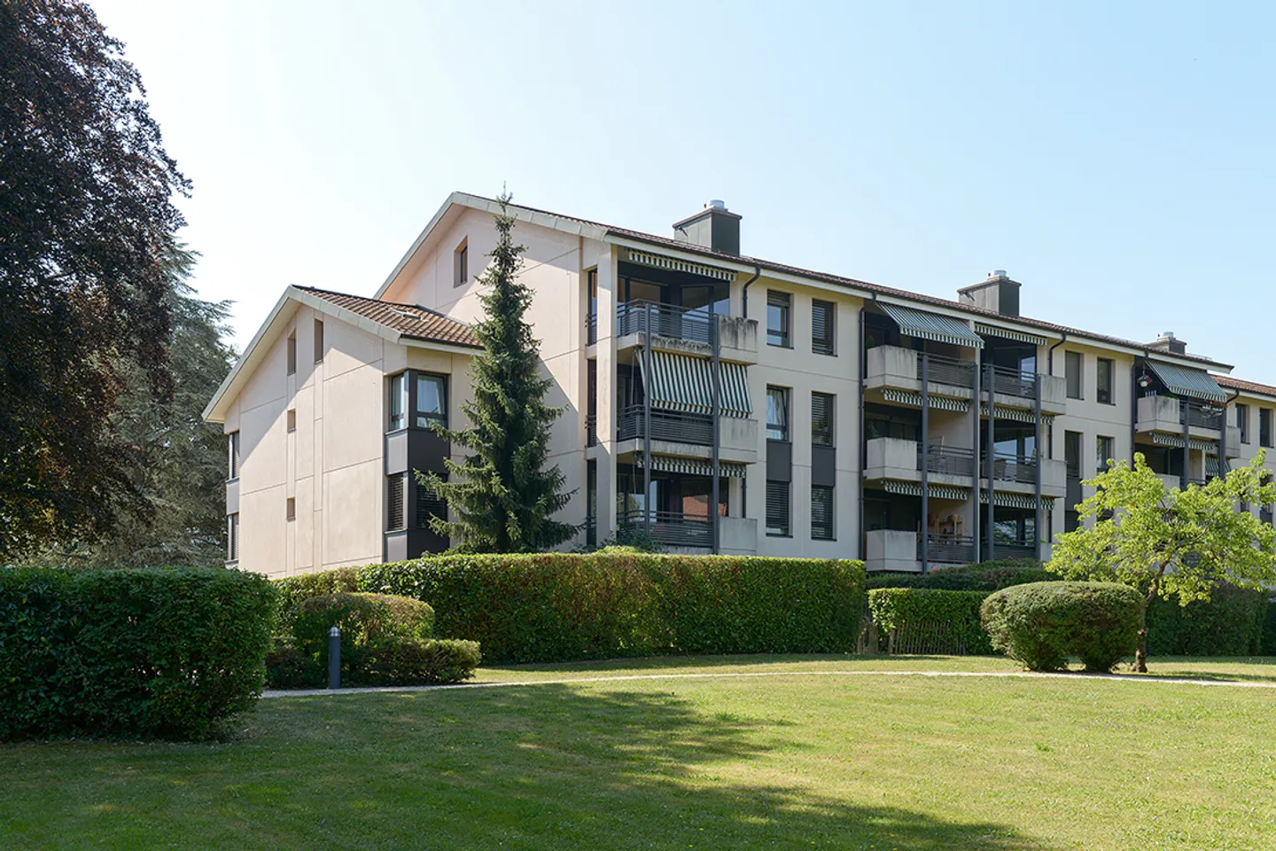 Charmant Appartement 4 Pièces - Photo 2 sur 6