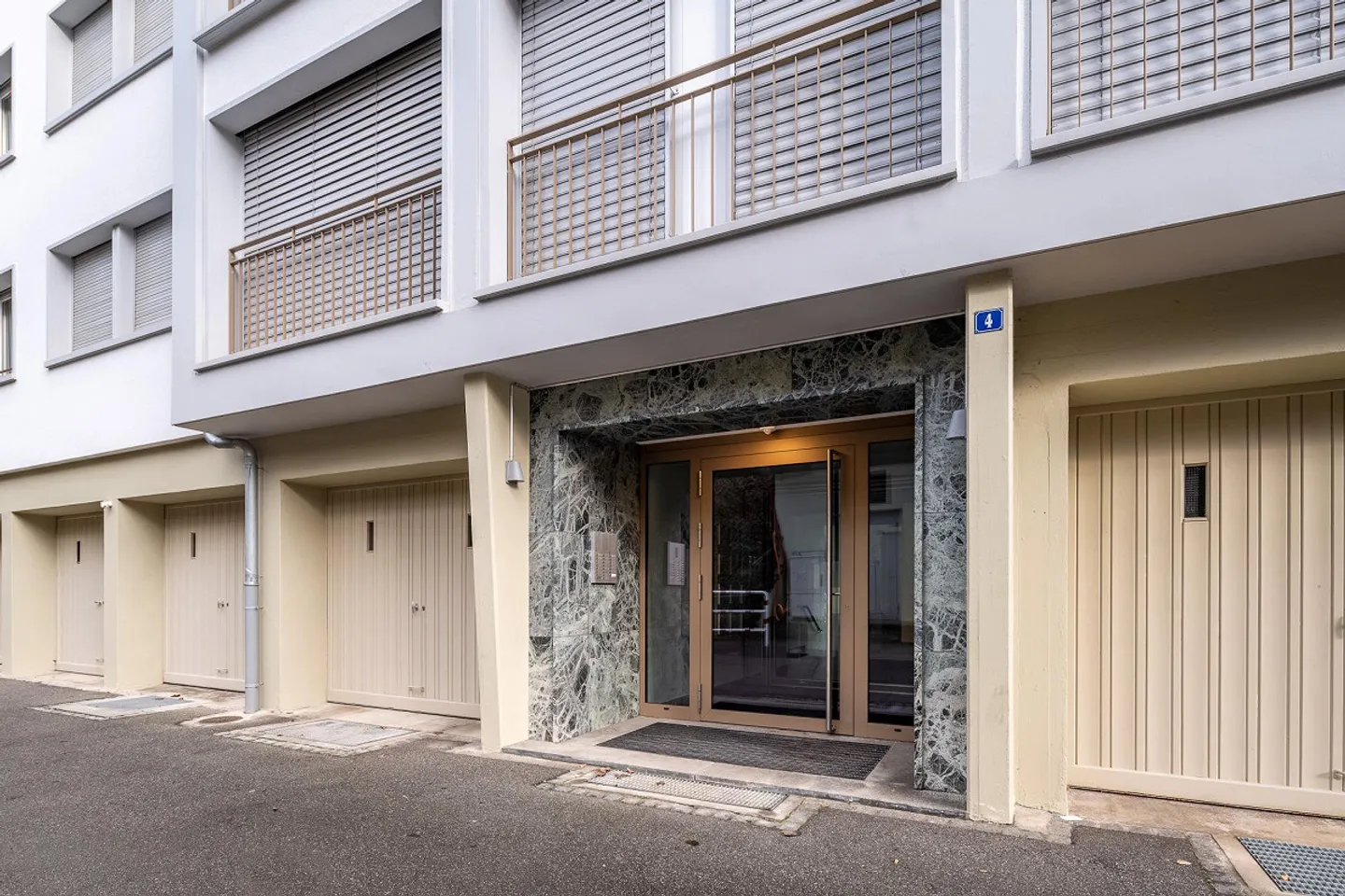 Modern apartment in Liestal - Photo 2 of 10